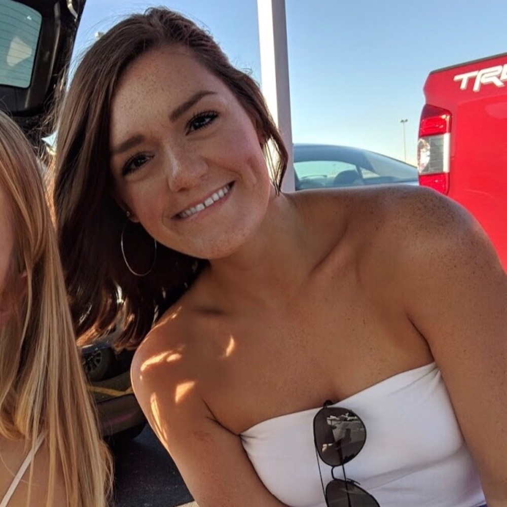 Meet your Posher, Nicole